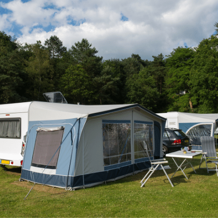 Campingvogn med fortelt